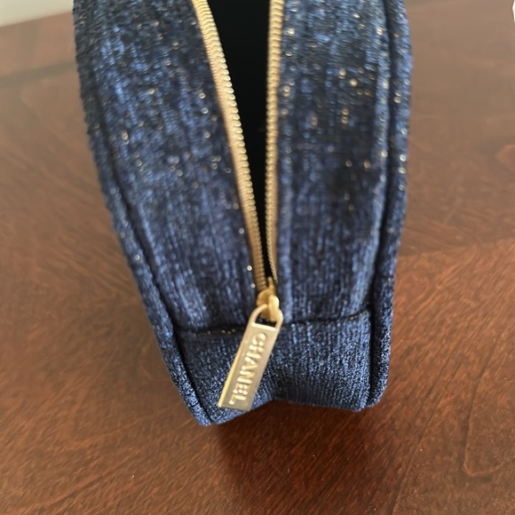 Chanel Cosmetic Bag from lip gift set. This listing is for Cosmetic bag only. - Picture 4 of 5